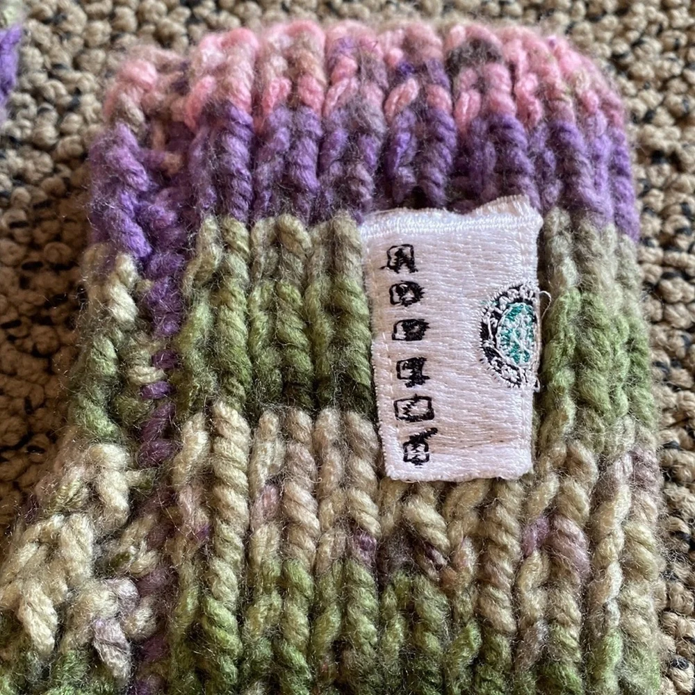 NWT Hand Knit Fingerless Gloves w/ Patches